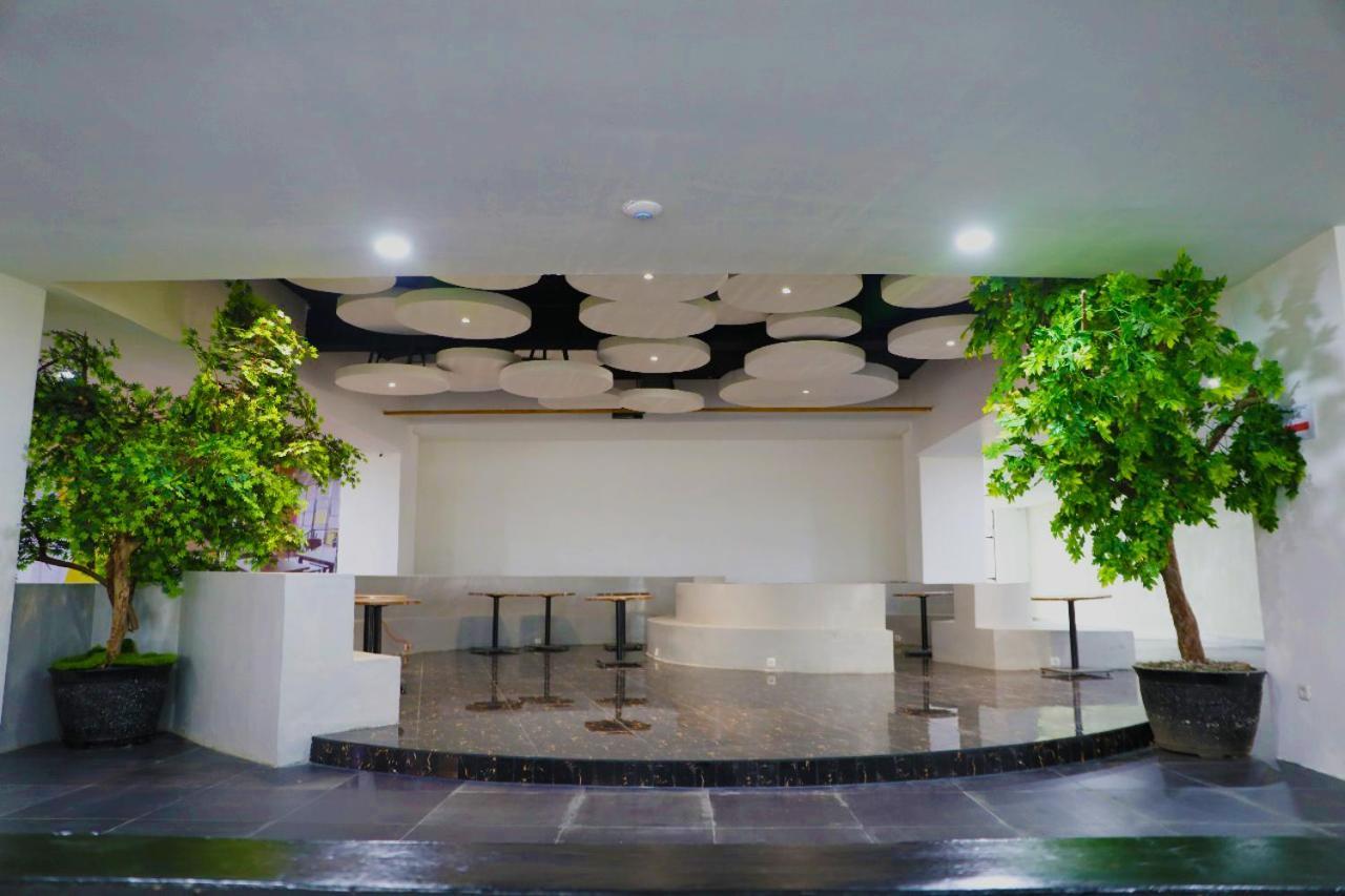 Heavenly Land Family Hotel Palembang Exterior foto